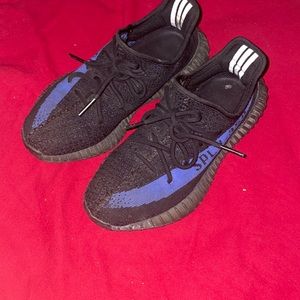 Yezzy women size 8 negotiable price